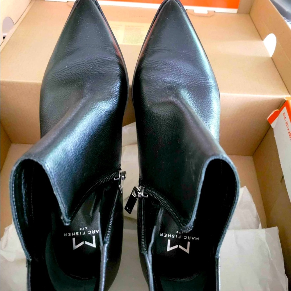 Marc Fisher bootie, like new, size 8